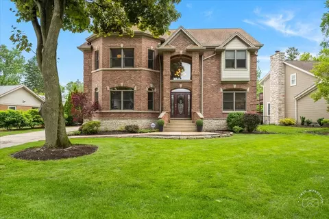 425 W Bob O Link Rd, Mount Prospect, IL 60056