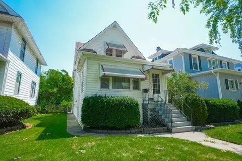 3425 Wisconsin Ave, Berwyn, IL 60402