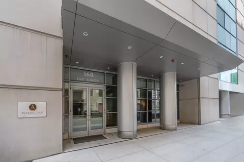 160 E Illinois St #2107, Chicago, IL 60611