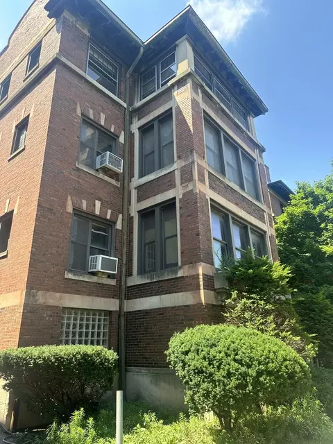 1015 E Hyde Park Blvd #1A, Chicago, IL 60615