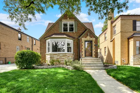 9800 S Oakley Ave, Chicago, IL 60643