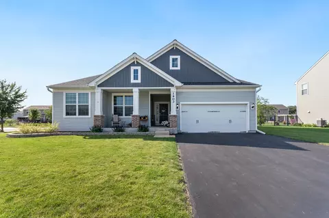 1403 Ruby Dr, Yorkville, IL 60560