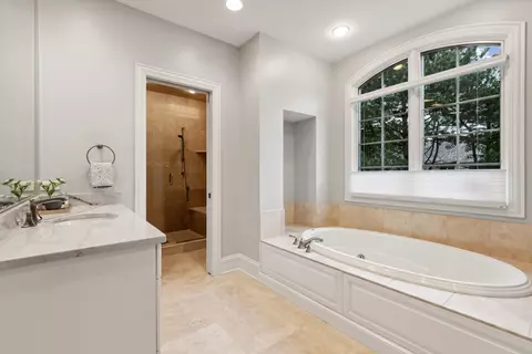 Bath - 220 E Scranton Ave, Lake Bluff, IL 60044 photo 2 of 8