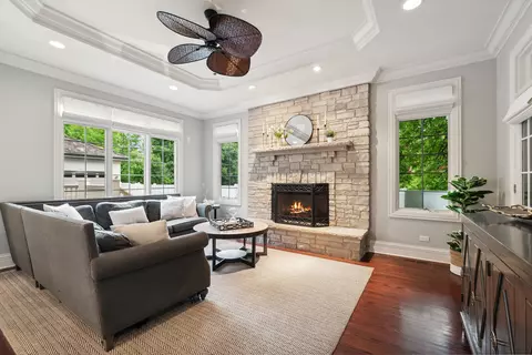 Living - 220 E Scranton Ave, Lake Bluff, IL 60044 photo 4 of 7
