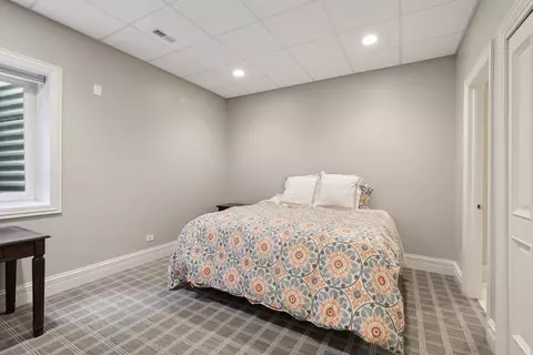Bedroom - 220 E Scranton Ave, Lake Bluff, IL 60044 photo 10 of 11