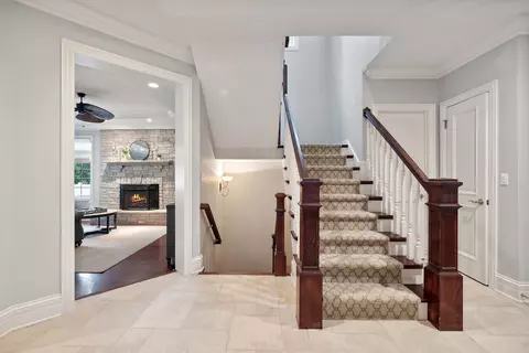 Entry Way - 220 E Scranton Ave, Lake Bluff, IL 60044 photo 3 of 3