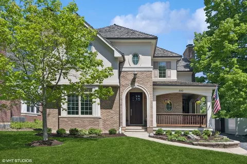 220 E Scranton Ave, Lake Bluff, IL 60044
