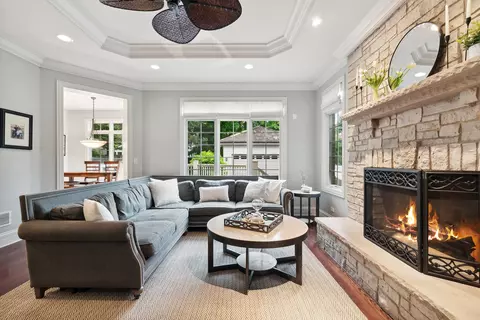 Living - 220 E Scranton Ave, Lake Bluff, IL 60044 photo 7 of 7