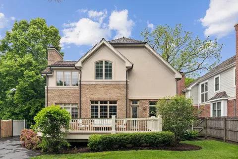 Exterior - 220 E Scranton Ave, Lake Bluff, IL 60044 photo 9 of 10