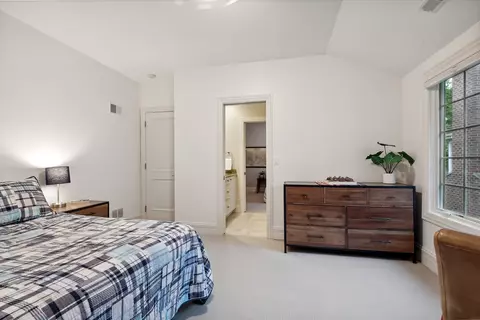 Bedroom - 220 E Scranton Ave, Lake Bluff, IL 60044 photo 6 of 11