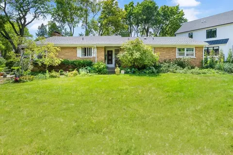 4704 Elm St, Downers Grove, IL 60515