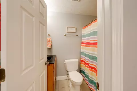 Bath - 1304 Welling St, Bloomington, IL 61701 photo 3 of 3