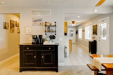 Entry Way - 1304 Welling St, Bloomington, IL 61701 photo 3 of 3