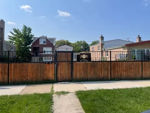 3623 W 56th St, Chicago, IL 60629