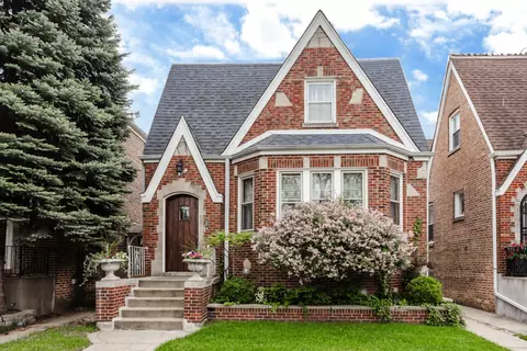 6019 W Barry Ave, Chicago, IL 60634