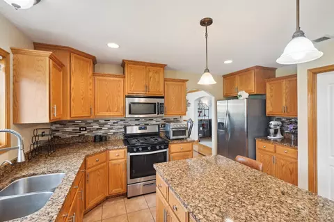 Kitchen - 26176 S Countyfair Dr, Monee, IL 60449 photo 2 of 3