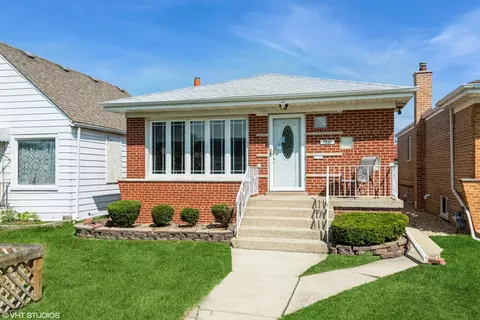 7847 Parkside Ave, Burbank, IL 60459