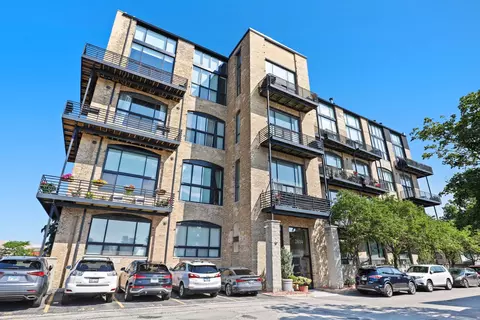 2614 N Clybourn Ave #110, Chicago, IL 60614