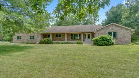 2882 Fisher Rd, South Beloit, IL 61080