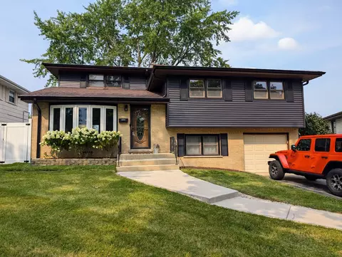 406 W Circle Dr, Addison, IL 60101