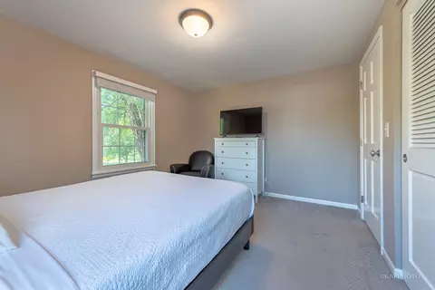1562 Apache Dr, Naperville, IL 60563 photo 27