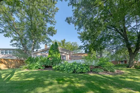 1562 Apache Dr, Naperville, IL 60563 photo 43