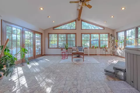 1562 Apache Dr, Naperville, IL 60563 photo 17