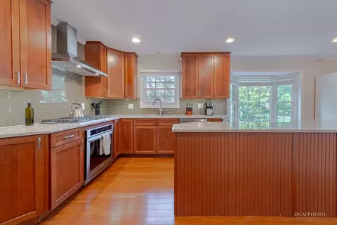 1562 Apache Dr, Naperville, IL 60563 photo 7