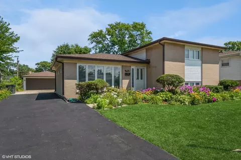 9521 Overhill Ave, Morton Grove, IL 60053