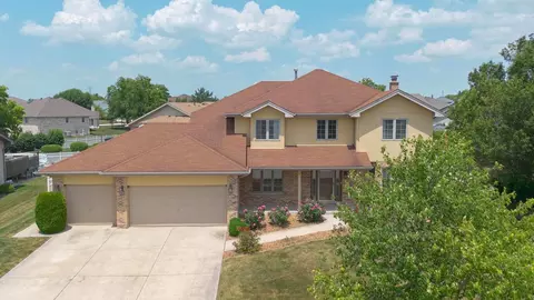 8106 Stonegate Dr, Tinley Park, IL 60487