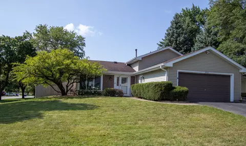 301 Pierce Ct, Bolingbrook, IL 60440