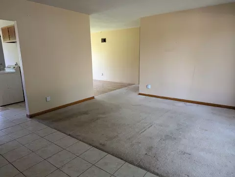 1331 S Demeter Dr, Freeport, IL 61032 photo 2