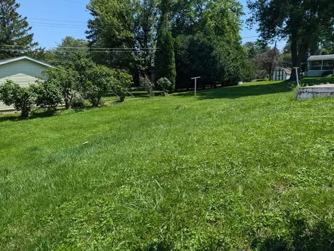 1331 S Demeter Dr, Freeport, IL 61032 photo 11