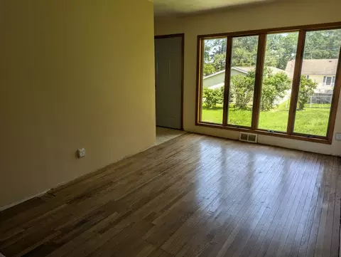 1331 S Demeter Dr, Freeport, IL 61032 photo 5