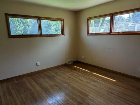 1331 S Demeter Dr, Freeport, IL 61032 photo 9