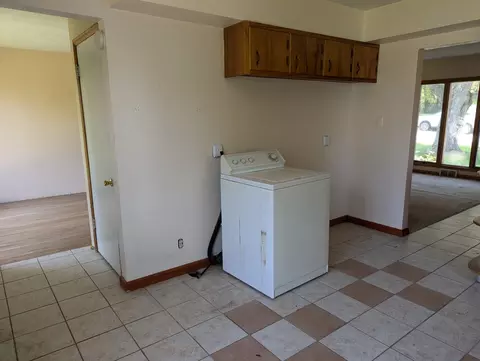 1331 S Demeter Dr, Freeport, IL 61032 photo 4