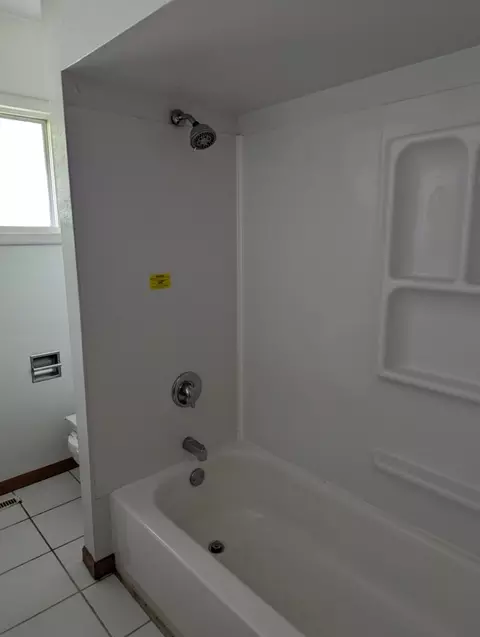 1331 S Demeter Dr, Freeport, IL 61032 photo 8