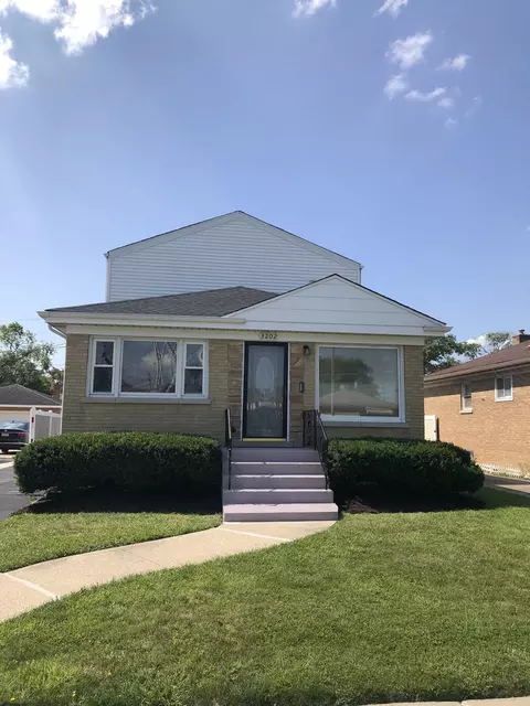 3202 Monroe St, Bellwood, IL 60104