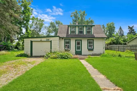 7509 North Dr, Wonder Lake, IL 60097
