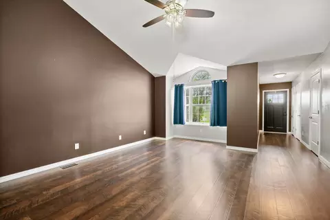 Living - 1303 7th St, Harvard, IL 60033 photo 2 of 2