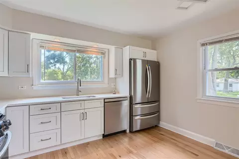 603 Delles Rd, Wheaton, IL 60187 photo 4