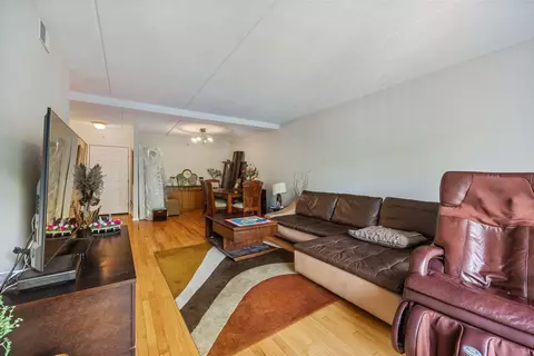 110 N Milwaukee Ave #306, Wheeling, IL 60090 photo 4