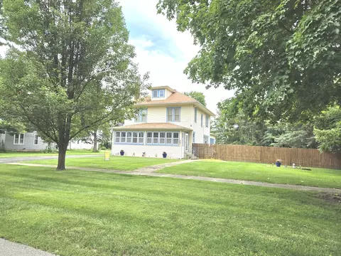 407 Steward St, Steward, IL 60553
