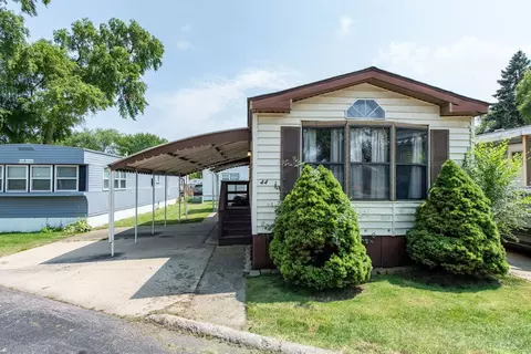 38703 N Sheridan Rd #44, Beach Park, IL 60099