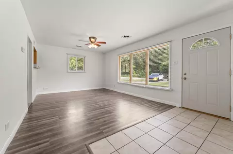 Living - 134 Monee Rd, Park Forest, IL 60466 photo 4 of 4