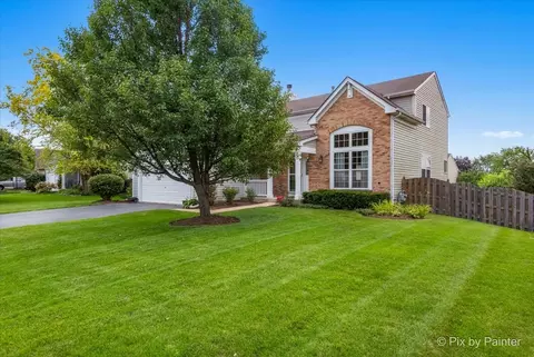 9841 Chetwood Dr, Huntley, IL 60142