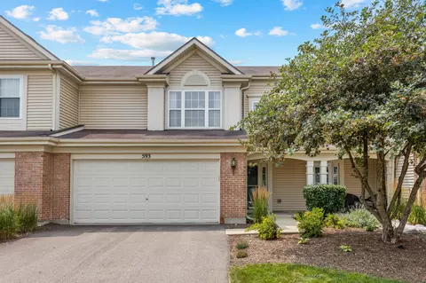 593 Lancaster Dr, Pingree Grove, IL 60140