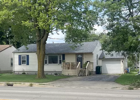 747 W Brookmont Blvd, Bradley, IL 60915