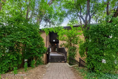 Other - 5508 E Lake Dr #E, Lisle, IL 60532 photo 2 of 3