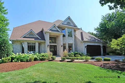 2500 Thurston Ct, Aurora, IL 60502